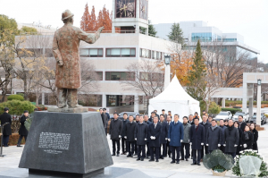 포항시, ‘절대적 절망은 없다’ 故 박태준 명예회장 13주기 추모