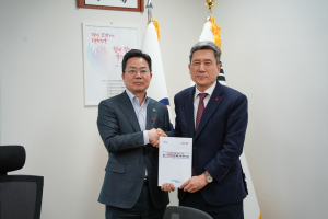 이강덕 포항시장, 산업부 방문... 철강․이차전지 산업 위기 극복에 힘 모아달라