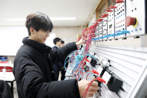 영남이공대, 포항제철고 대상 공학계 진로캠프 성료