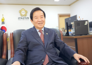군위군의회, 군부대 이전에 ‘세마리 토끼 잡은 격’